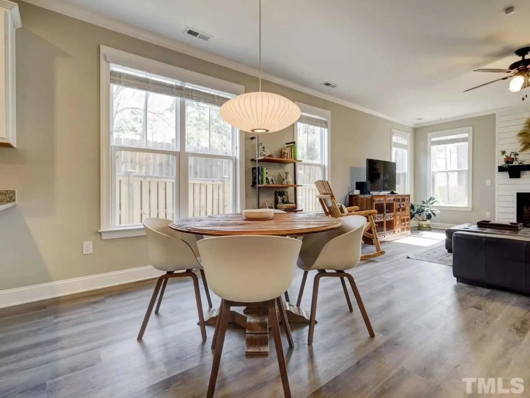 Beautiful Craftsman house Plan with Spacious Floor Design