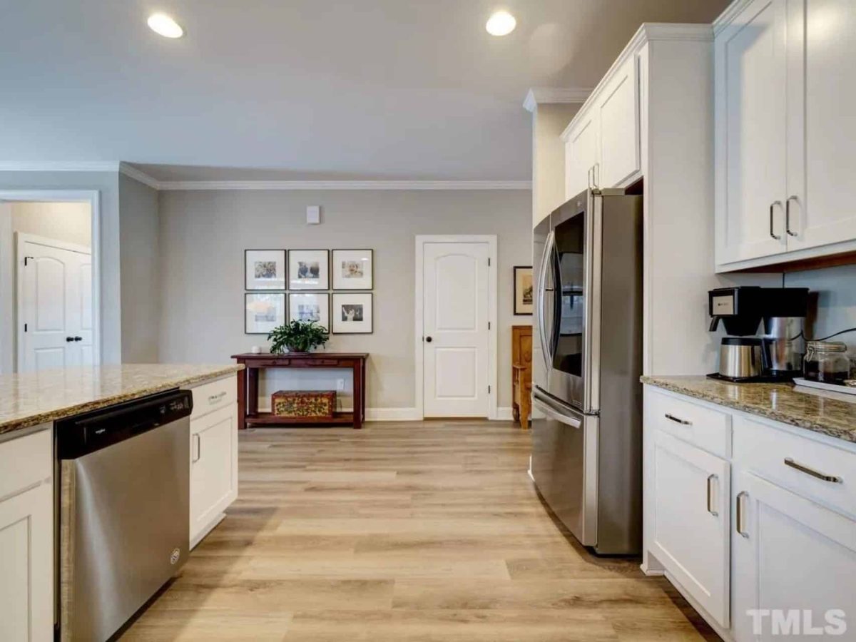 Beautiful Craftsman house Plan with Spacious Floor Design