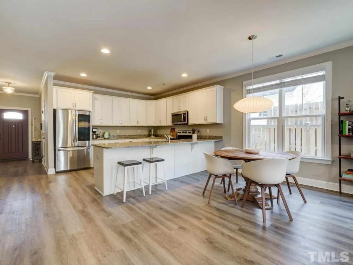 Beautiful Craftsman house Plan with Spacious Floor Design