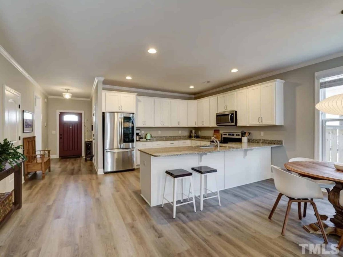 Beautiful Craftsman house Plan with Spacious Floor Design