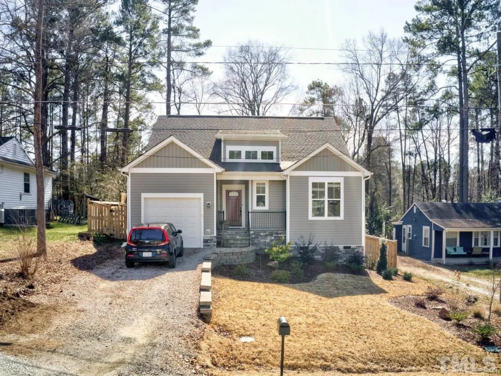 Beautiful Craftsman house Plan with Spacious Floor Design