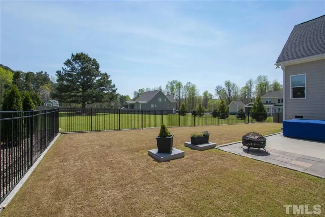 Spacious 3-Bedroom house Plan with Blueprint and CAD Designs