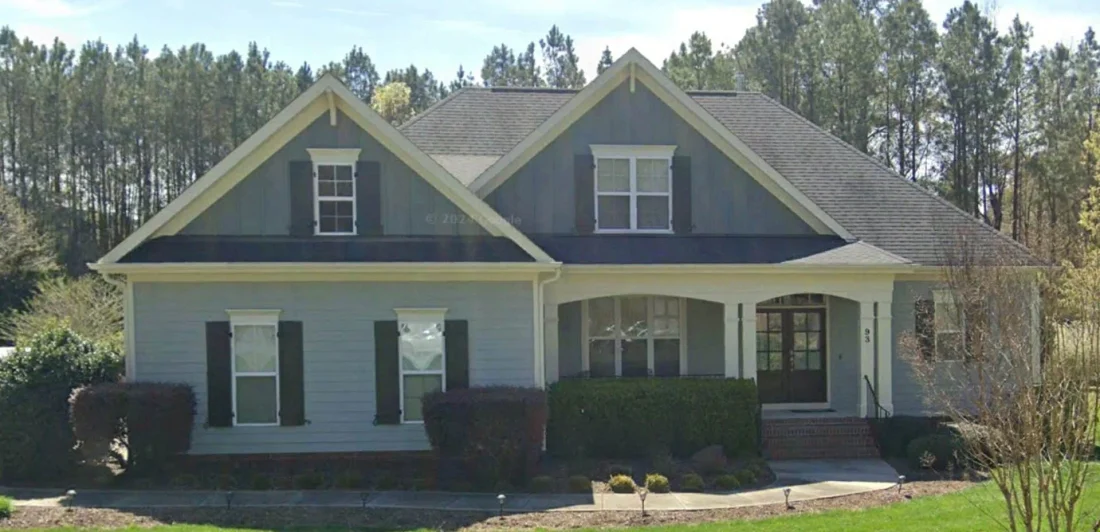 Craftsman house Plan with 3 Bedrooms and Spacious Floor Design