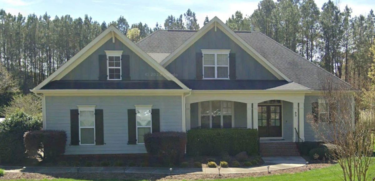 Craftsman house Plan with 3 Bedrooms and Spacious Floor Design