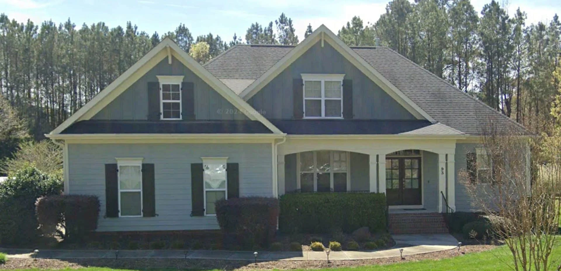 Craftsman house Plan with 3 Bedrooms and Spacious Floor Design