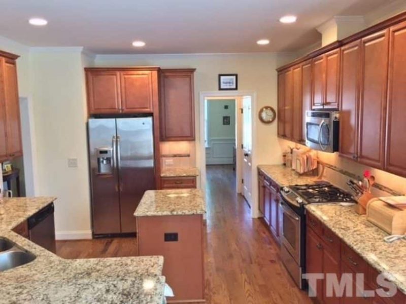 Spacious 3-Bedroom Designs with CAD Blueprints