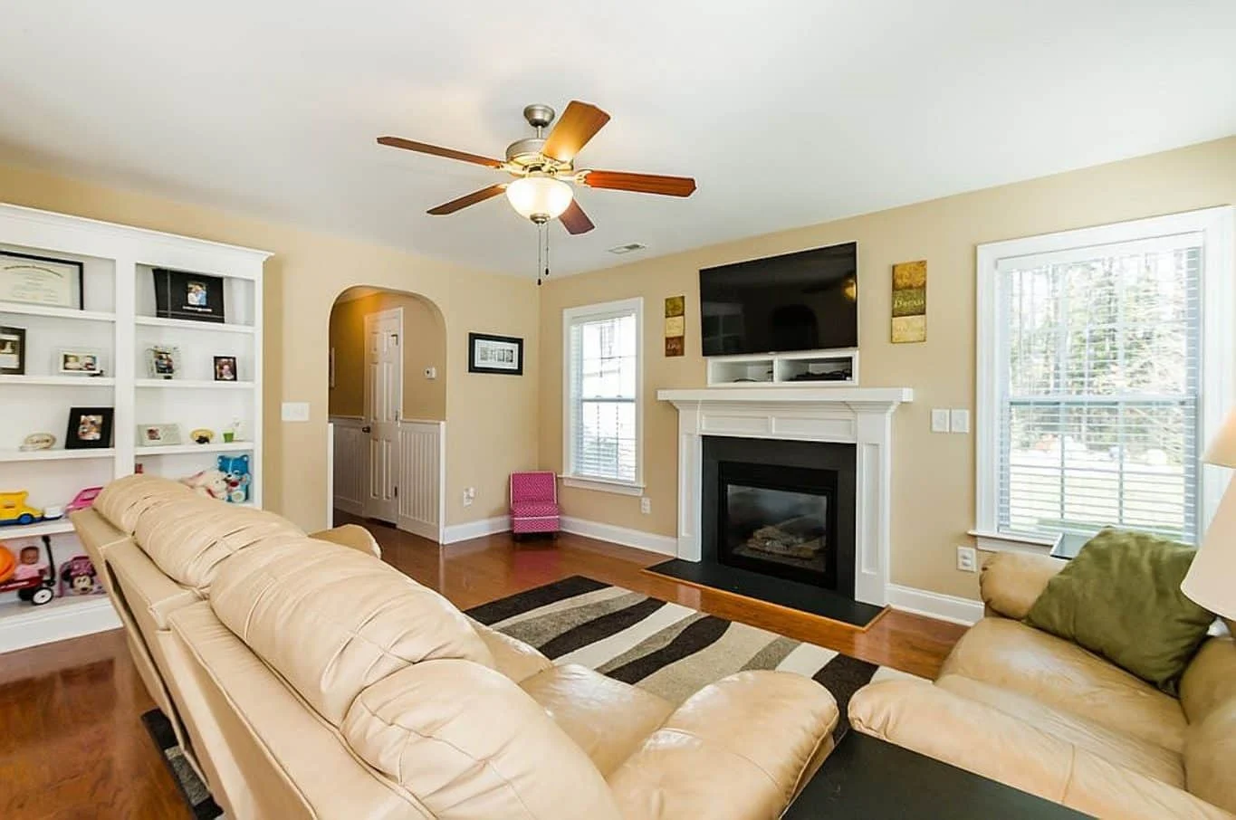 Spacious 4-Bedroom house Plan - 2 Stories, CAD Blueprint Design