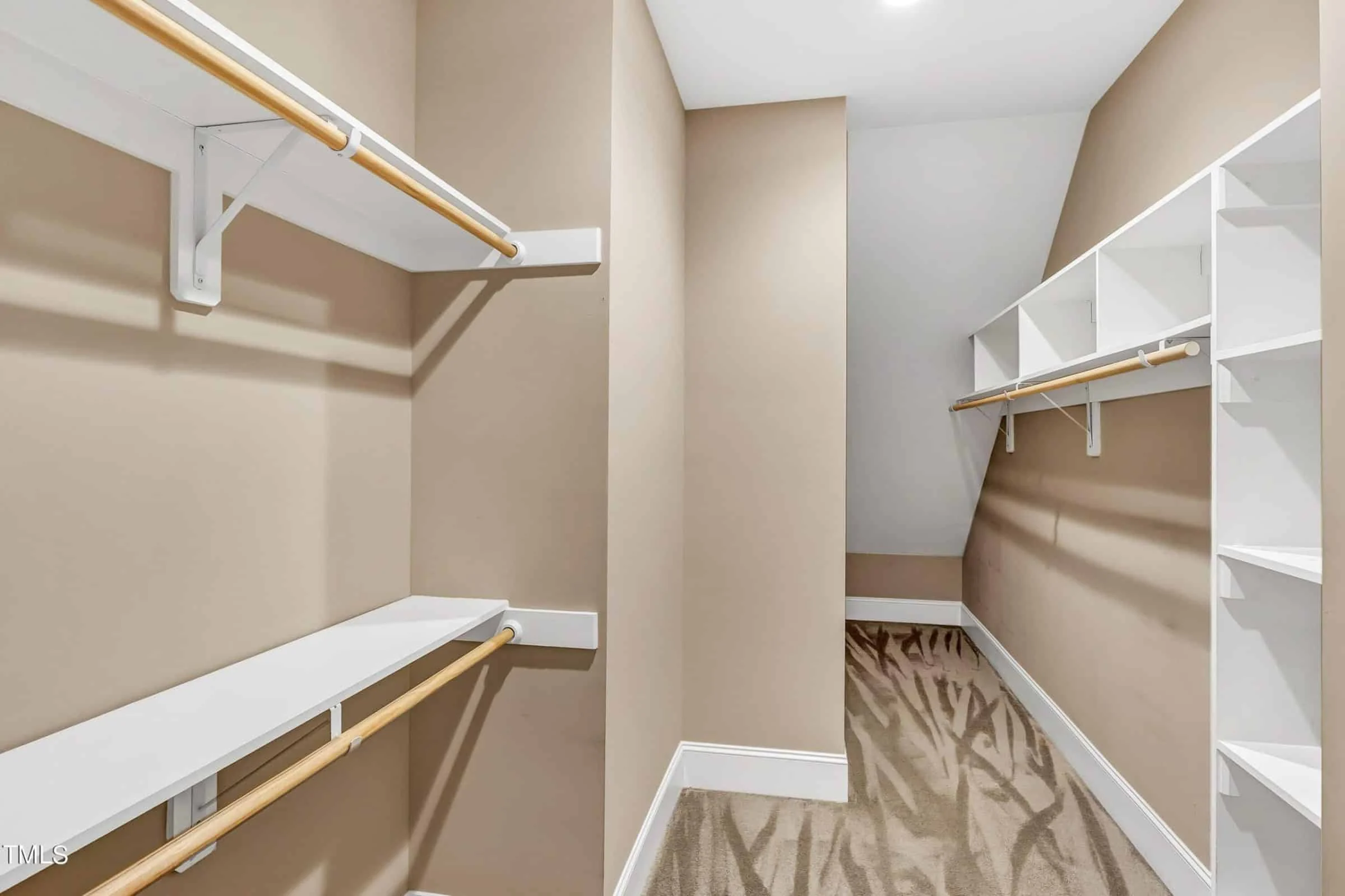 Modern 2-Bedroom Townhome Blueprint with Open Plan Design