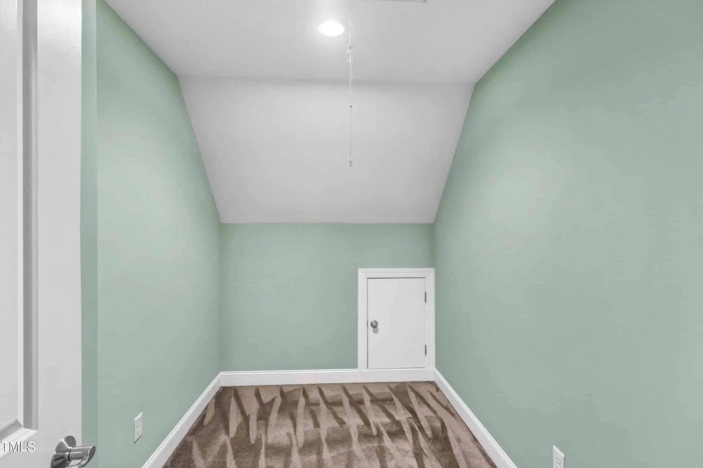 Modern 2-Bedroom Townhome Blueprint with Open Plan Design