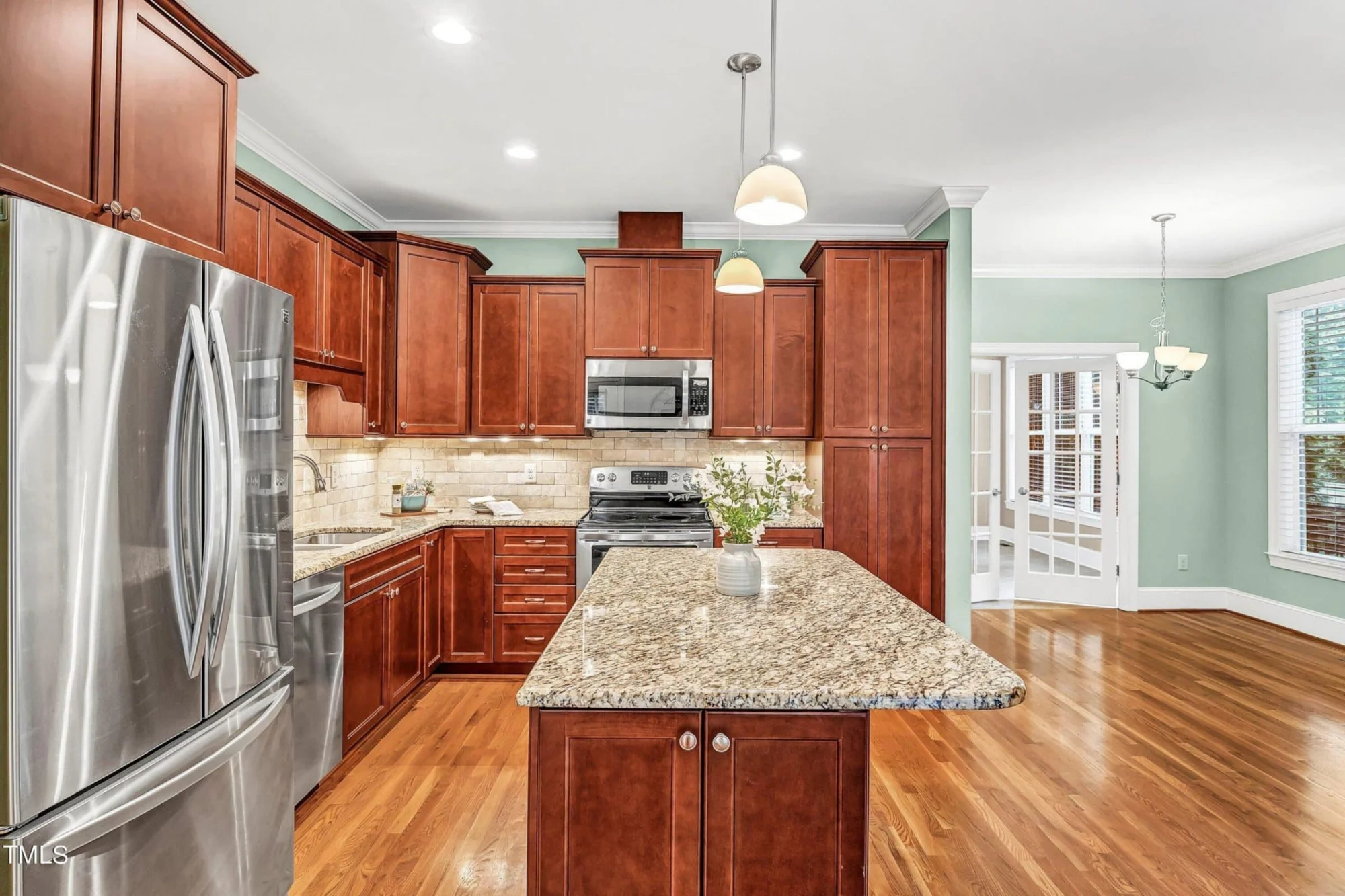 Modern 2-Bedroom Townhome Blueprint with Open Plan Design