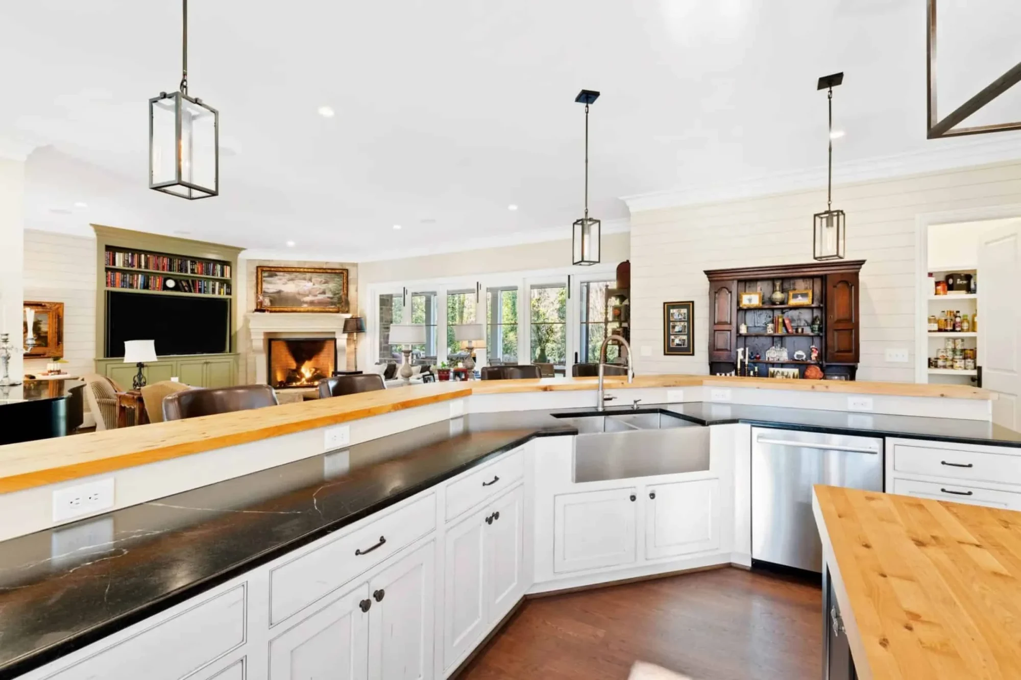 Modern Craftsman house Plan with Luxury Features and CAD Designs