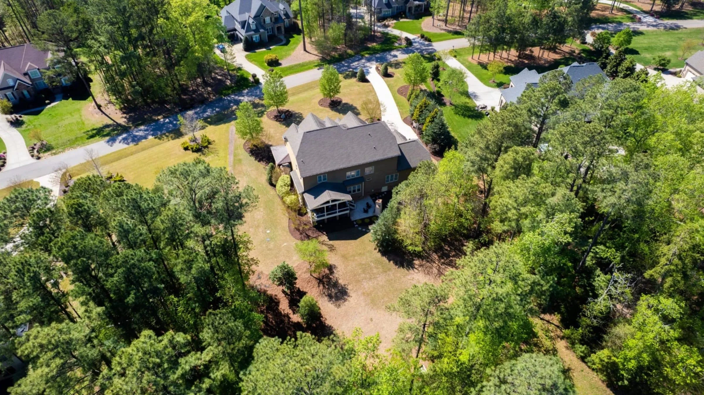 14-1088 HOUSE PLAN - Elegant 2.5-Story House Blueprint with CAD Designs & Floor Plans 38 Elegant 2.5-Story house Blueprint with CAD Designs & Floor Plans