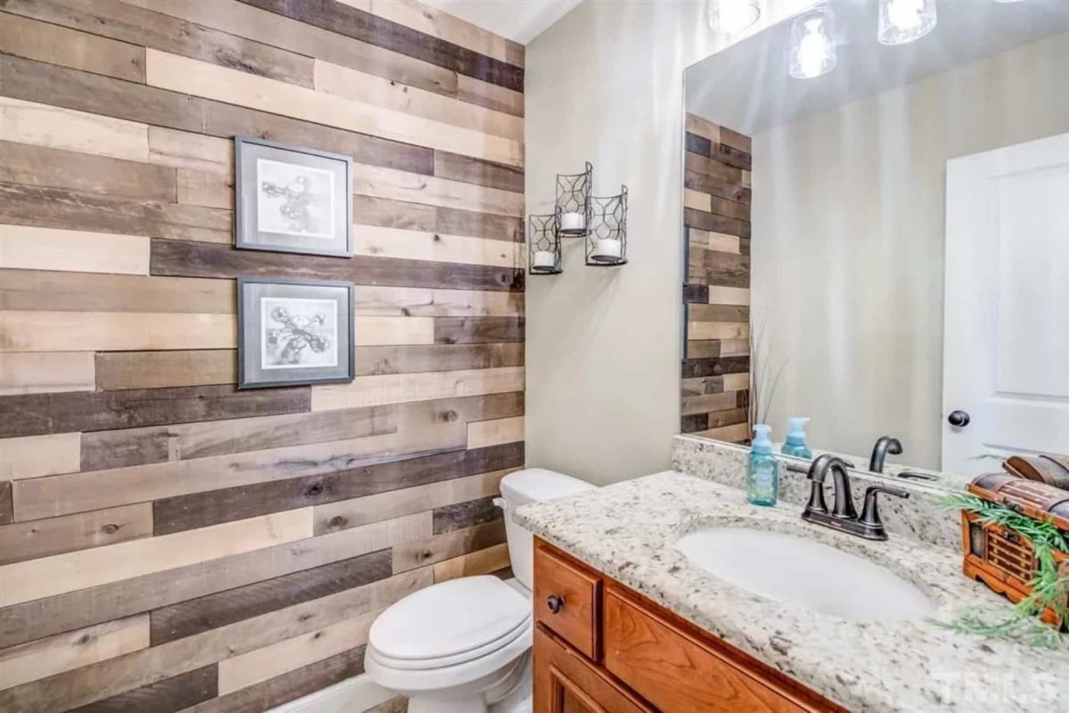 Craftsman house Plan with 2-Story Design and Spacious Blueprint