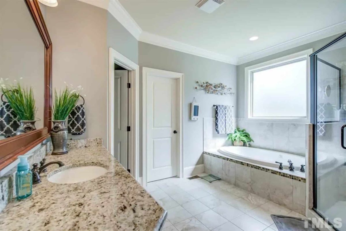 Craftsman house Plan with 2-Story Design and Spacious Blueprint