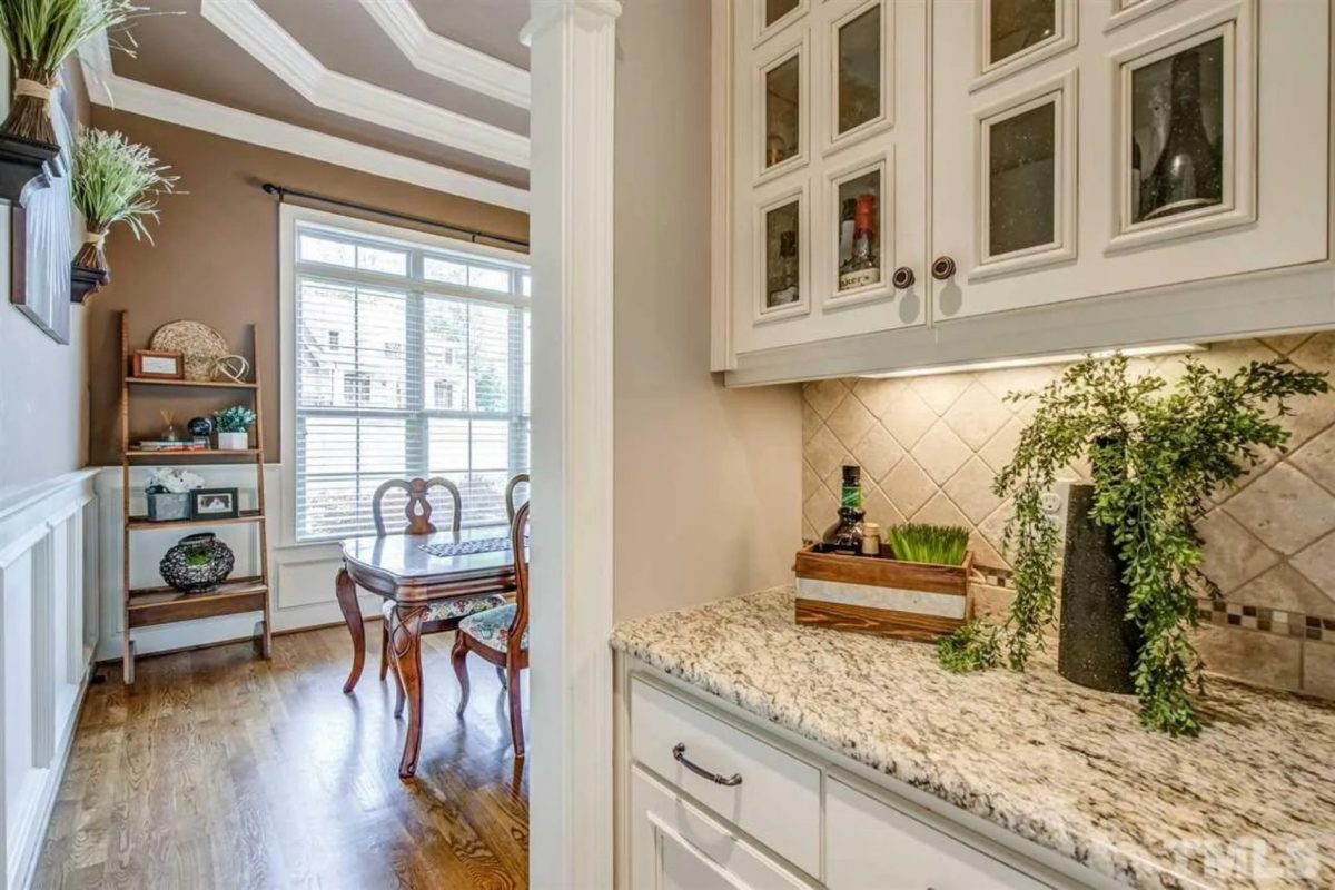 Craftsman house Plan with 2-Story Design and Spacious Blueprint