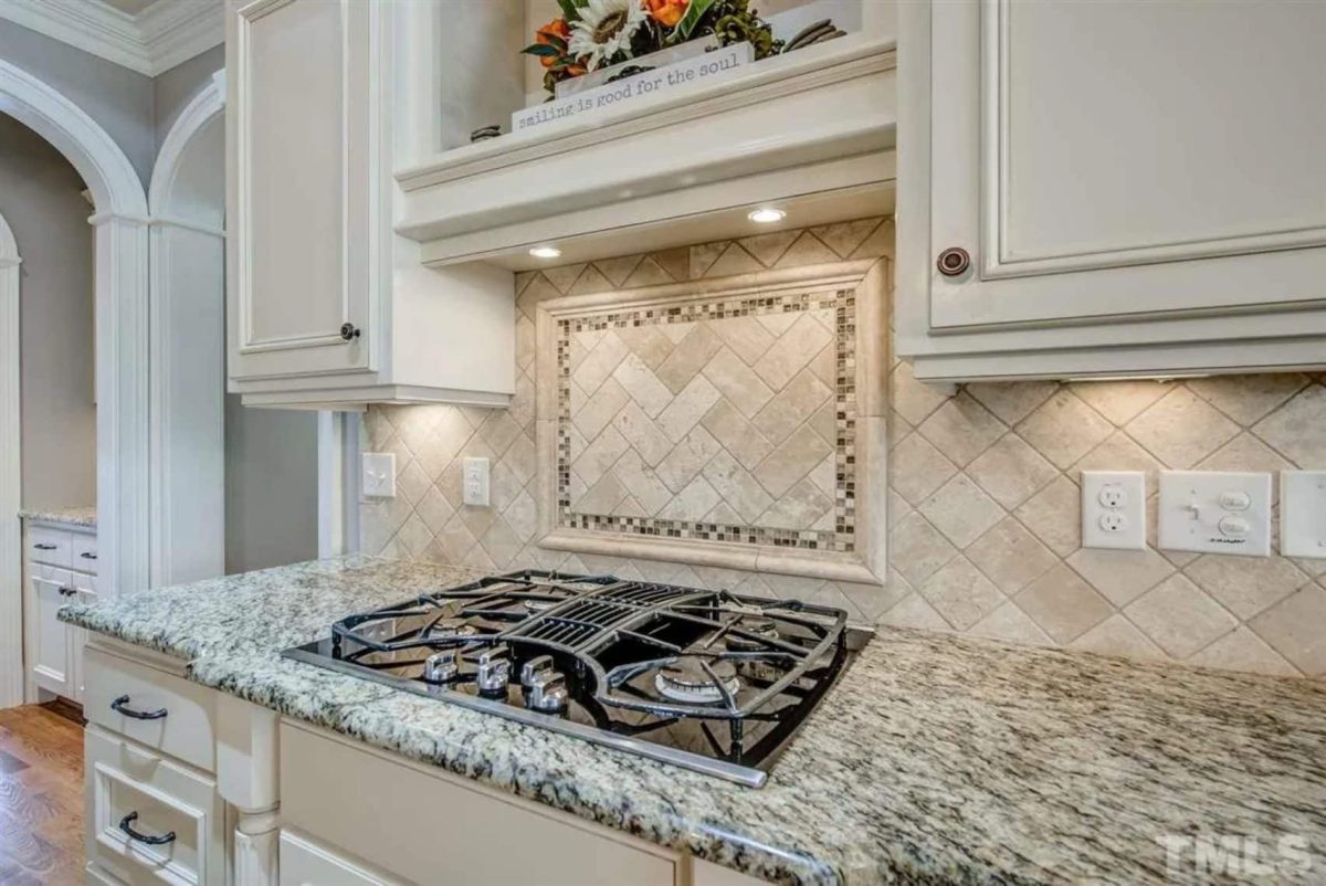 Craftsman house Plan with 2-Story Design and Spacious Blueprint