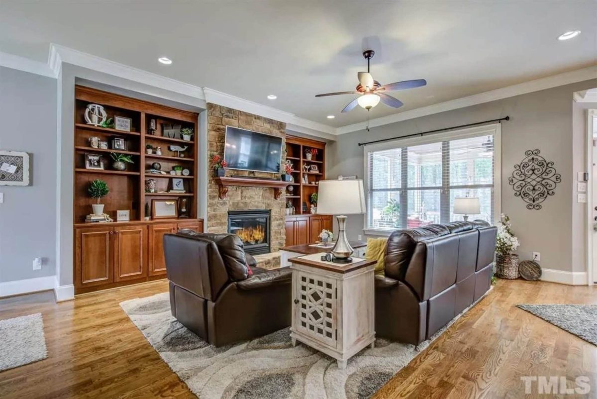 Craftsman house Plan with 2-Story Design and Spacious Blueprint