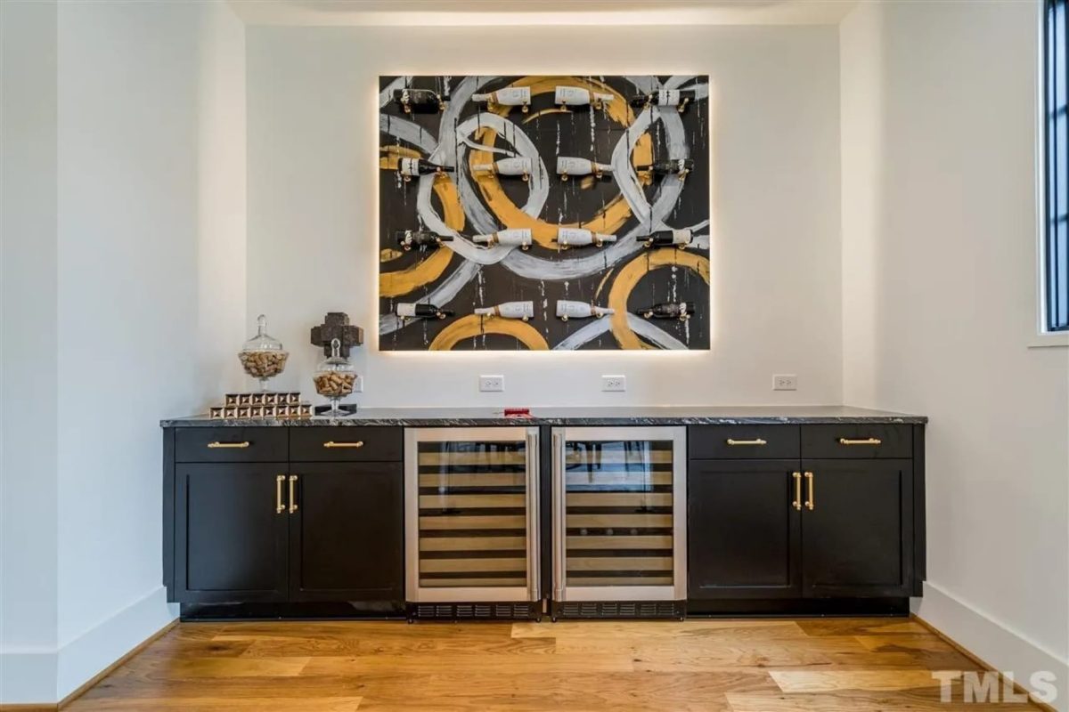 Luxury 3-Story Modern Floor Plan with 5 Bedrooms and CAD Designs