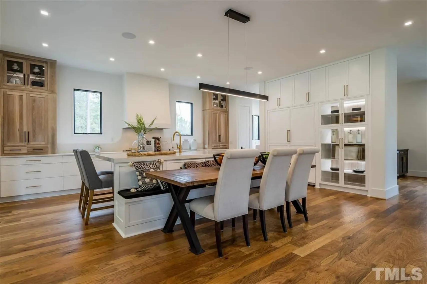 Luxury 3-Story Modern Floor Plan with 5 Bedrooms and CAD Designs