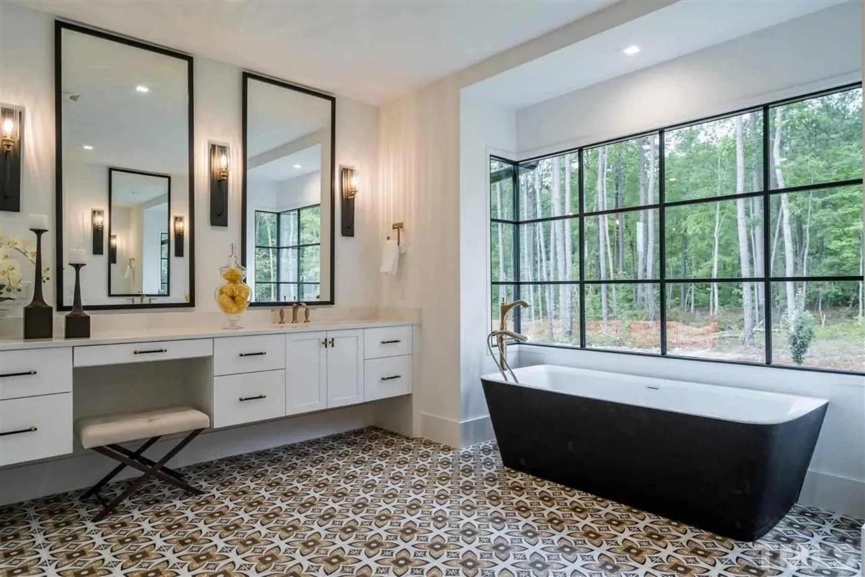 Luxury 3-Story Modern Floor Plan with 5 Bedrooms and CAD Designs