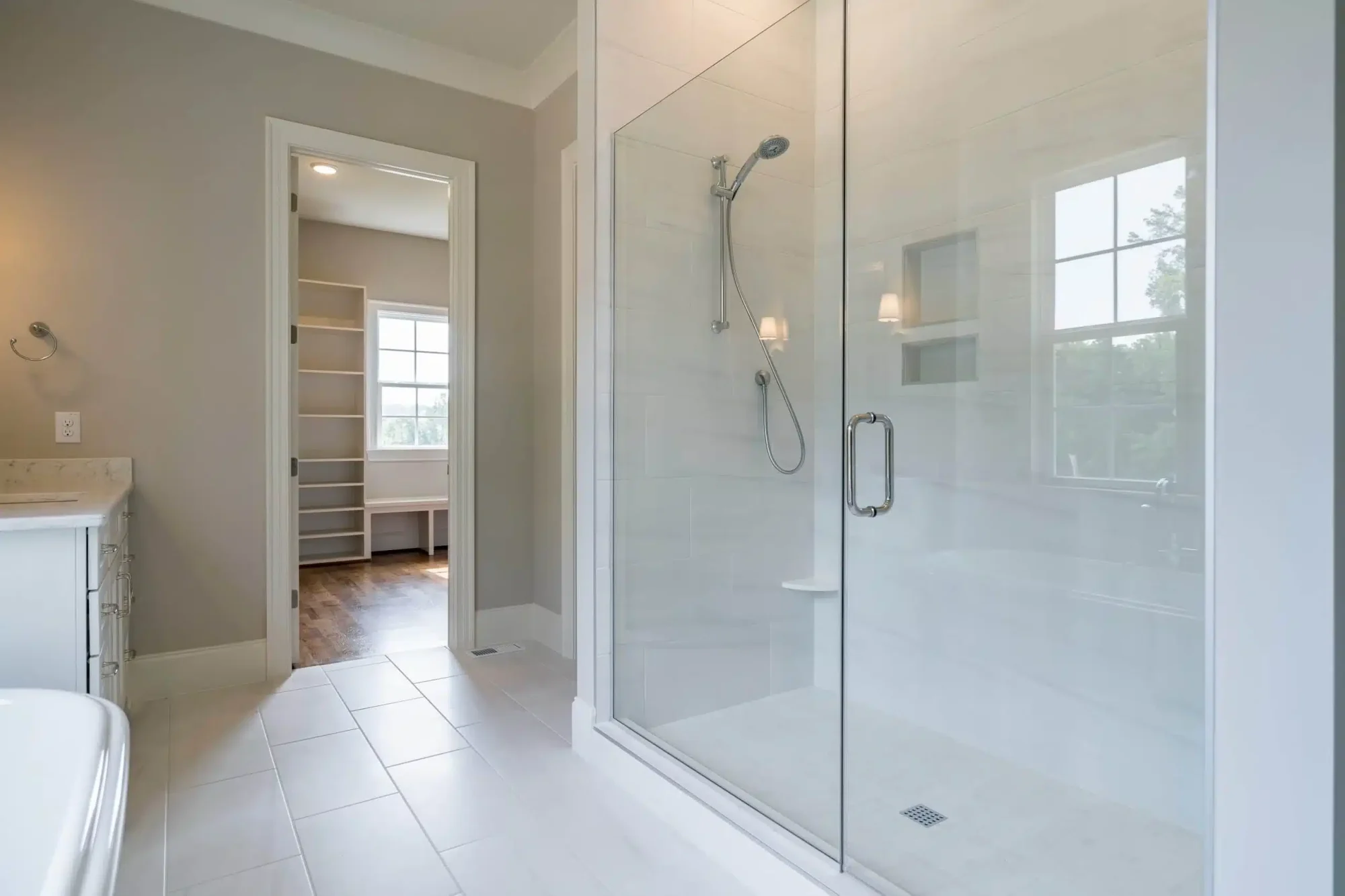 Modern house Floor Plan: CAD Designs with 4 Bedrooms