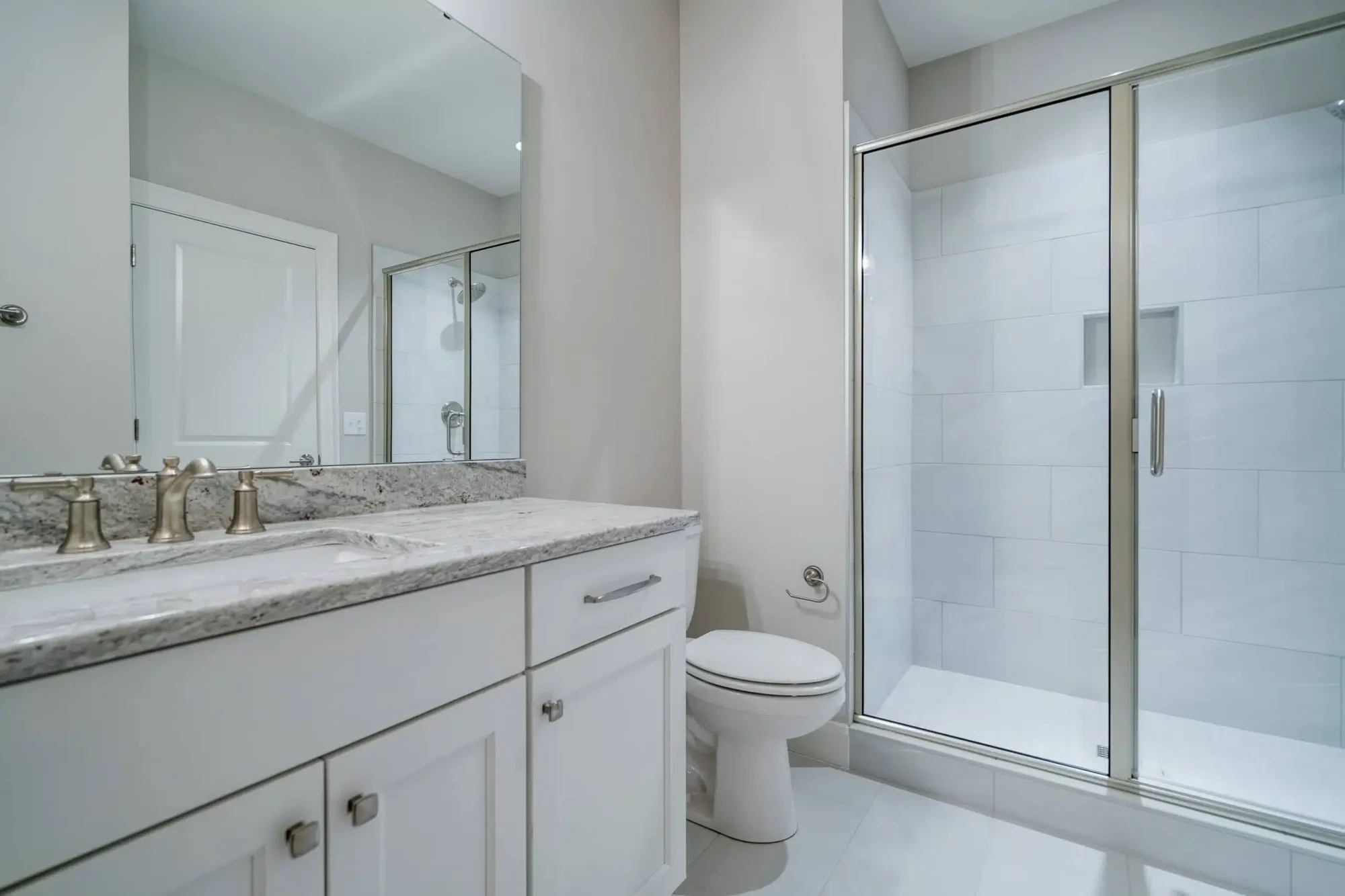 Modern house Floor Plan: CAD Designs with 4 Bedrooms