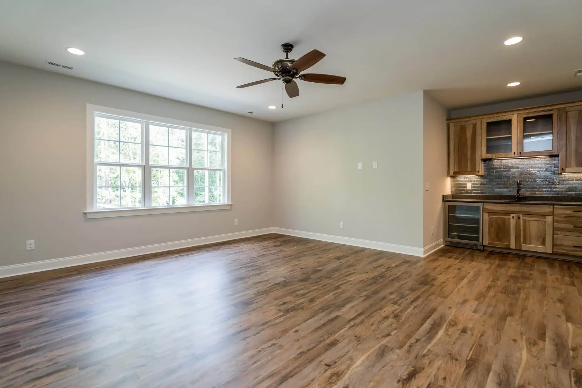 Modern house Floor Plan: CAD Designs with 4 Bedrooms