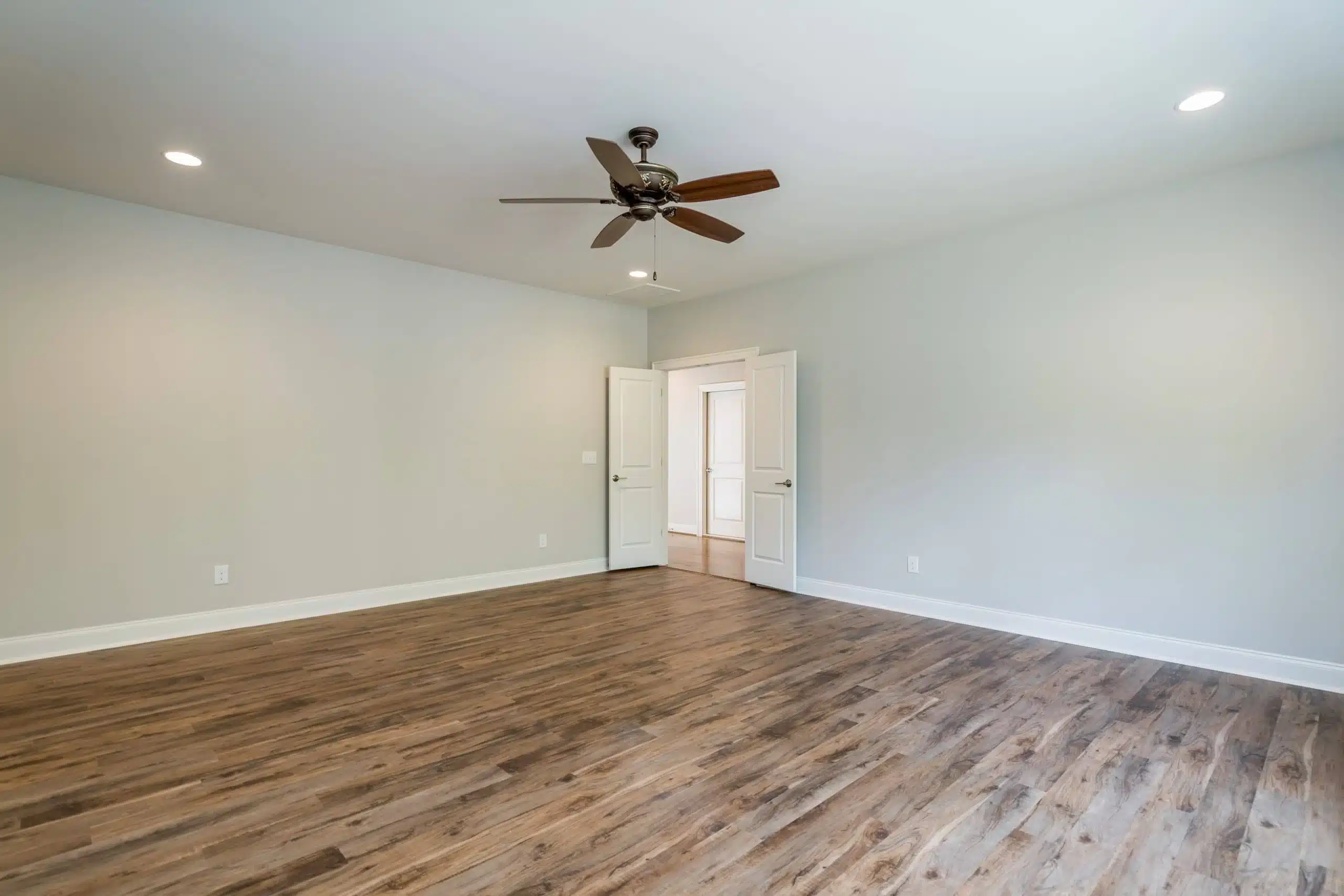 Modern house Floor Plan: CAD Designs with 4 Bedrooms