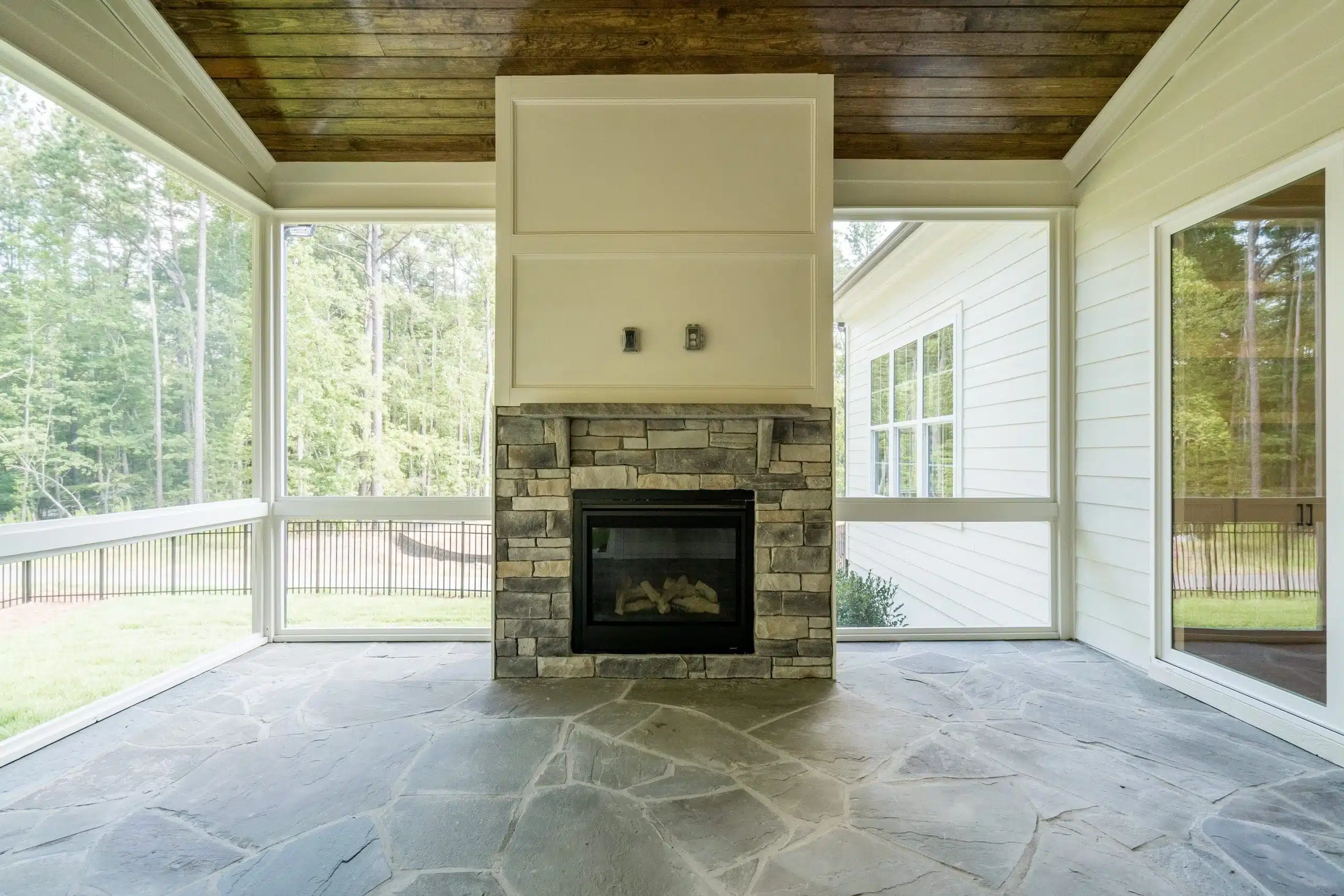 Modern house Floor Plan: CAD Designs with 4 Bedrooms