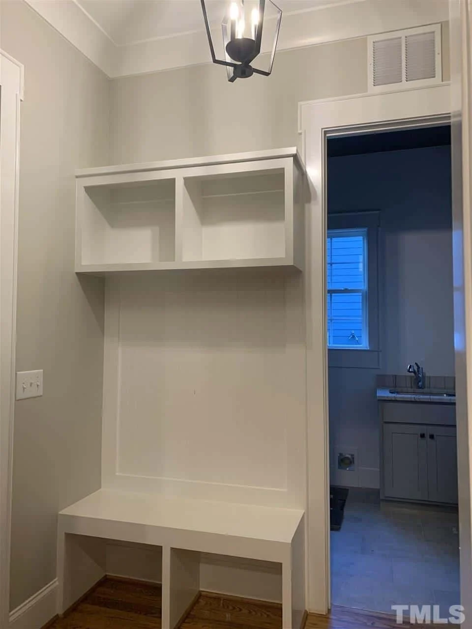 19-1447 HOUSE PLAN - 4-Bed, 3-Bath Transitional Craftsman House Plan – 3,146 Sq Ft with Bonus Room 27 Stylish 2-Story house Plan with 4 Bedrooms and Open Floor Plan