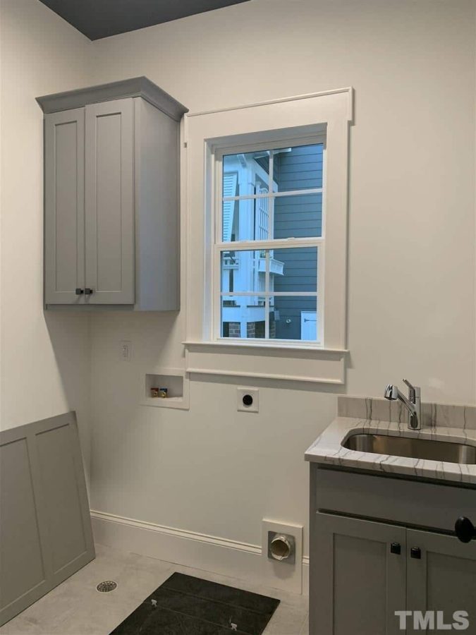 Stylish 2-Story house Plan with 4 Bedrooms and Open Floor Plan