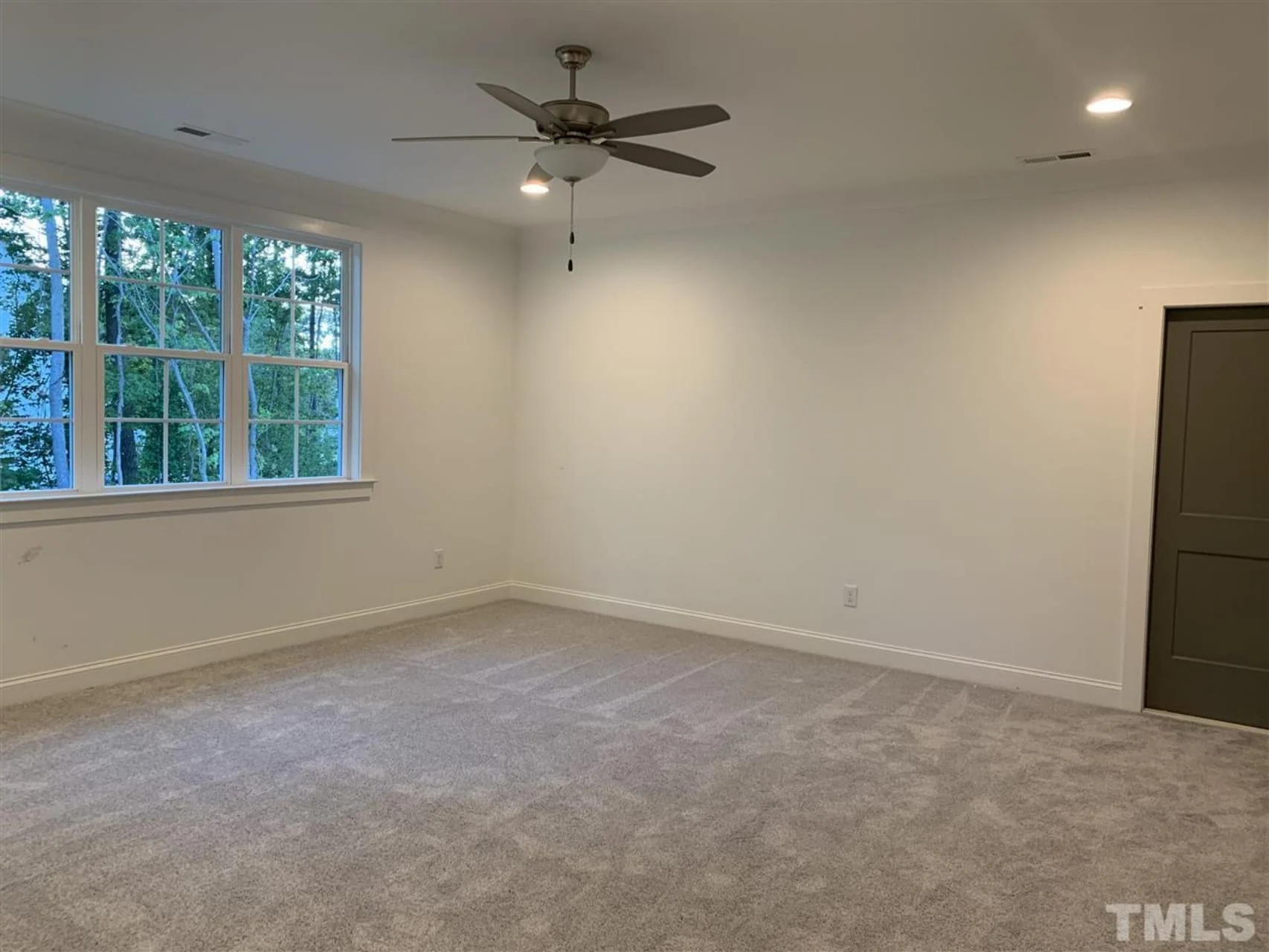 19-1447 HOUSE PLAN - 4-Bed, 3-Bath Transitional Craftsman House Plan – 3,146 Sq Ft with Bonus Room 25 Stylish 2-Story house Plan with 4 Bedrooms and Open Floor Plan