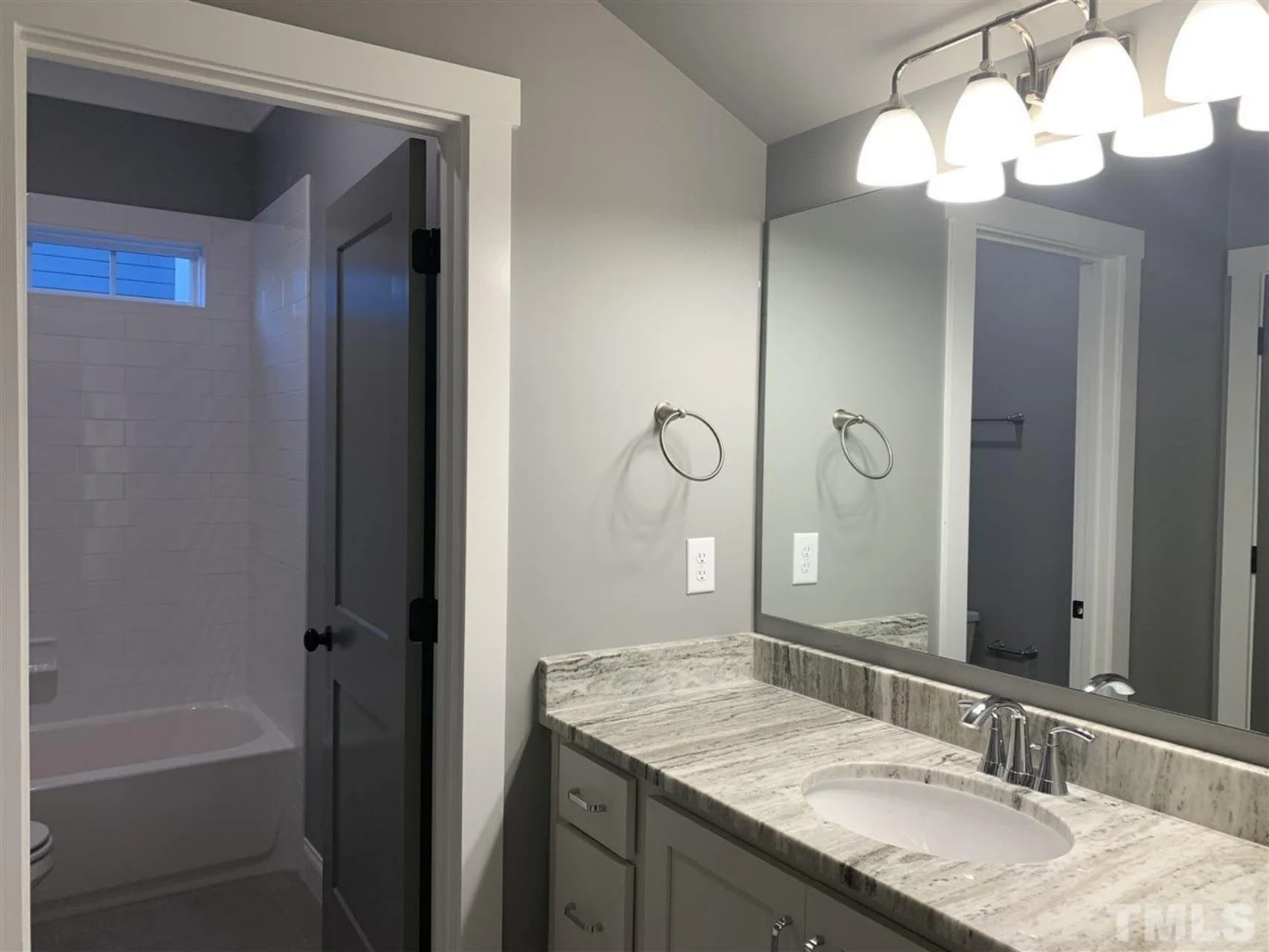 19-1447 HOUSE PLAN - 4-Bed, 3-Bath Transitional Craftsman House Plan – 3,146 Sq Ft with Bonus Room 23 Stylish 2-Story house Plan with 4 Bedrooms and Open Floor Plan