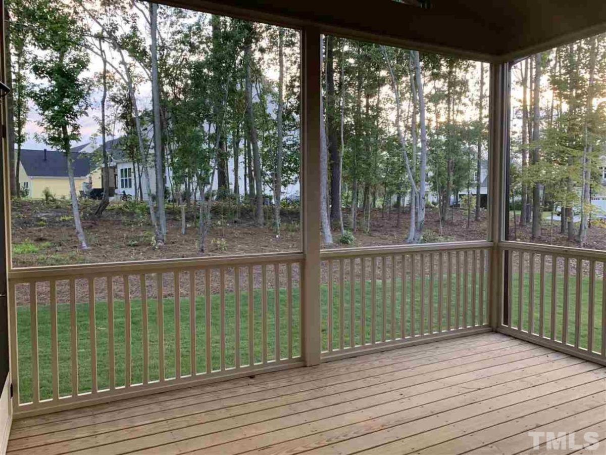 Stylish 2-Story house Plan with 4 Bedrooms and Open Floor Plan