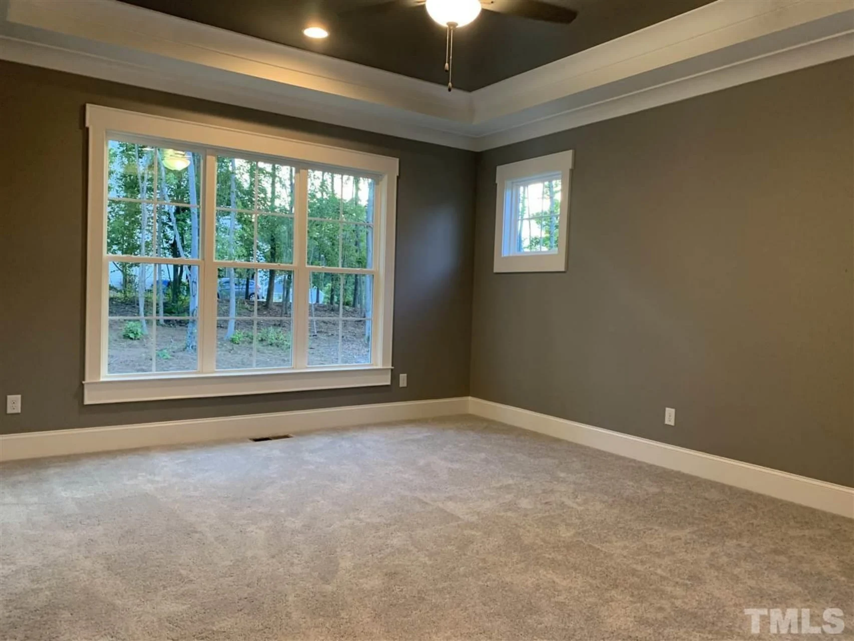 19-1447 HOUSE PLAN - 4-Bed, 3-Bath Transitional Craftsman House Plan – 3,146 Sq Ft with Bonus Room 17 Stylish 2-Story house Plan with 4 Bedrooms and Open Floor Plan