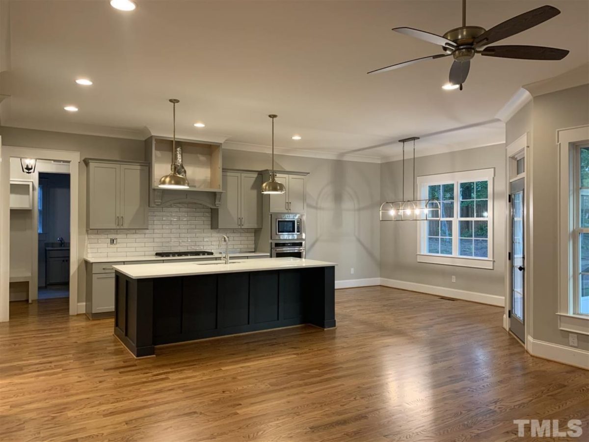 Stylish 2-Story house Plan with 4 Bedrooms and Open Floor Plan