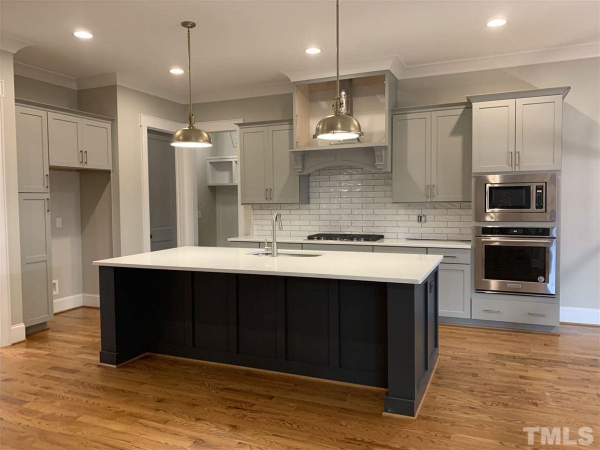 Stylish 2-Story house Plan with 4 Bedrooms and Open Floor Plan