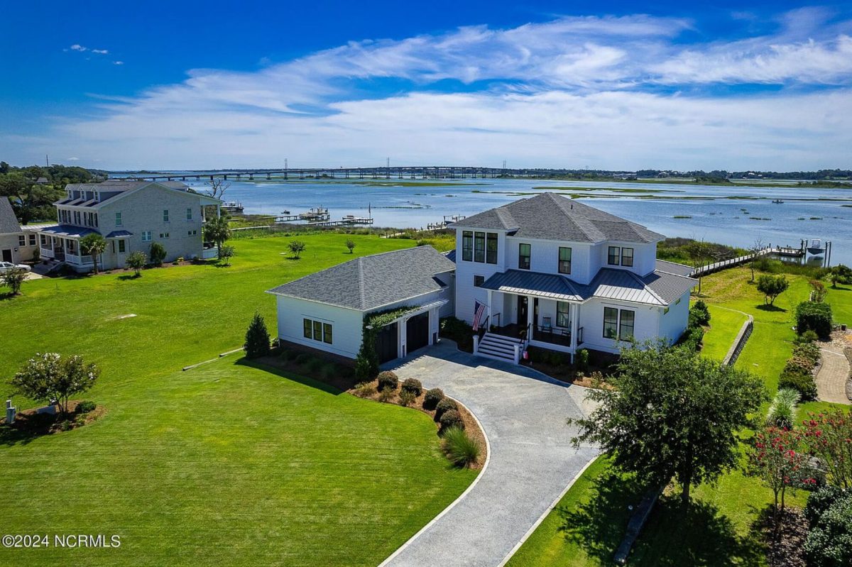 Coastal house Floor Plan - Modern Architecture Blueprint Designs