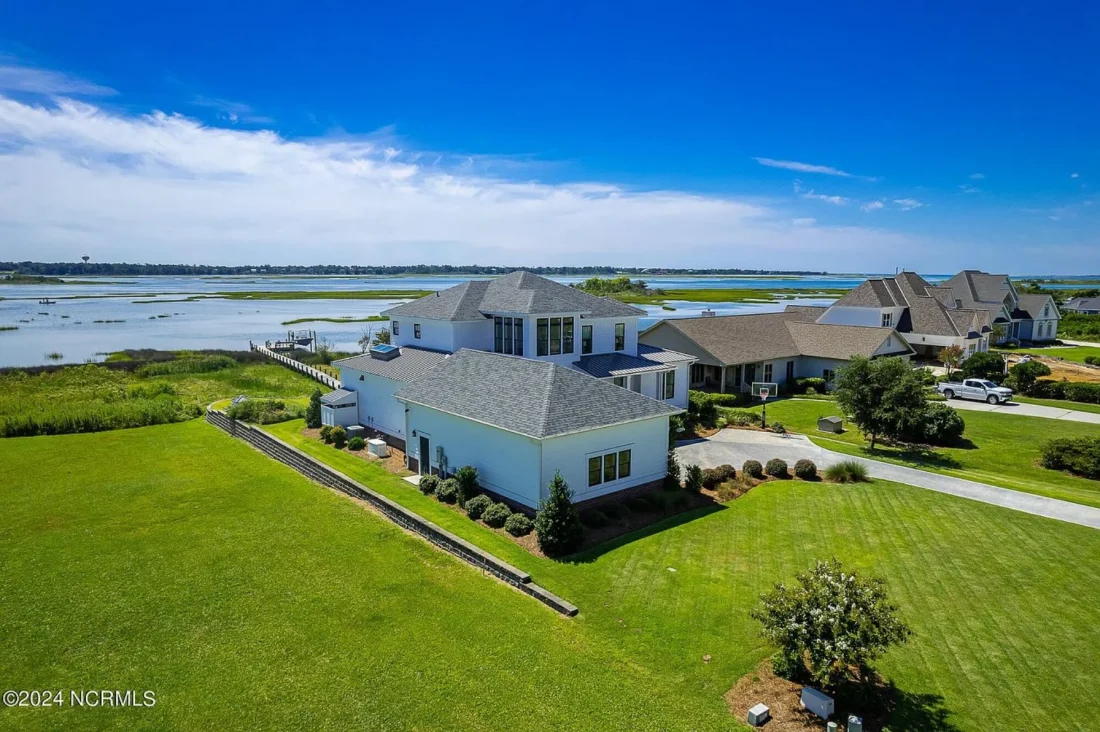 Coastal house Floor Plan - Modern Architecture Blueprint Designs