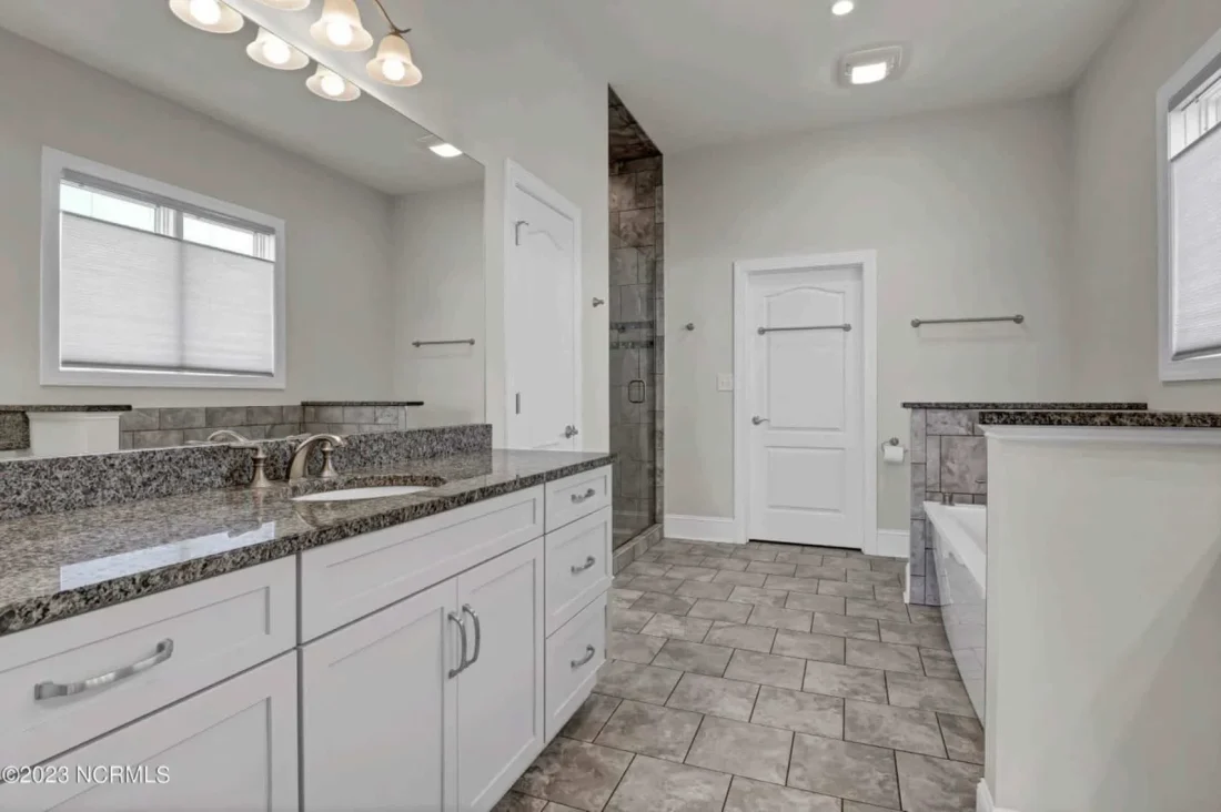 Craftsman house Plan with Modern Floor Plans and CAD Designs