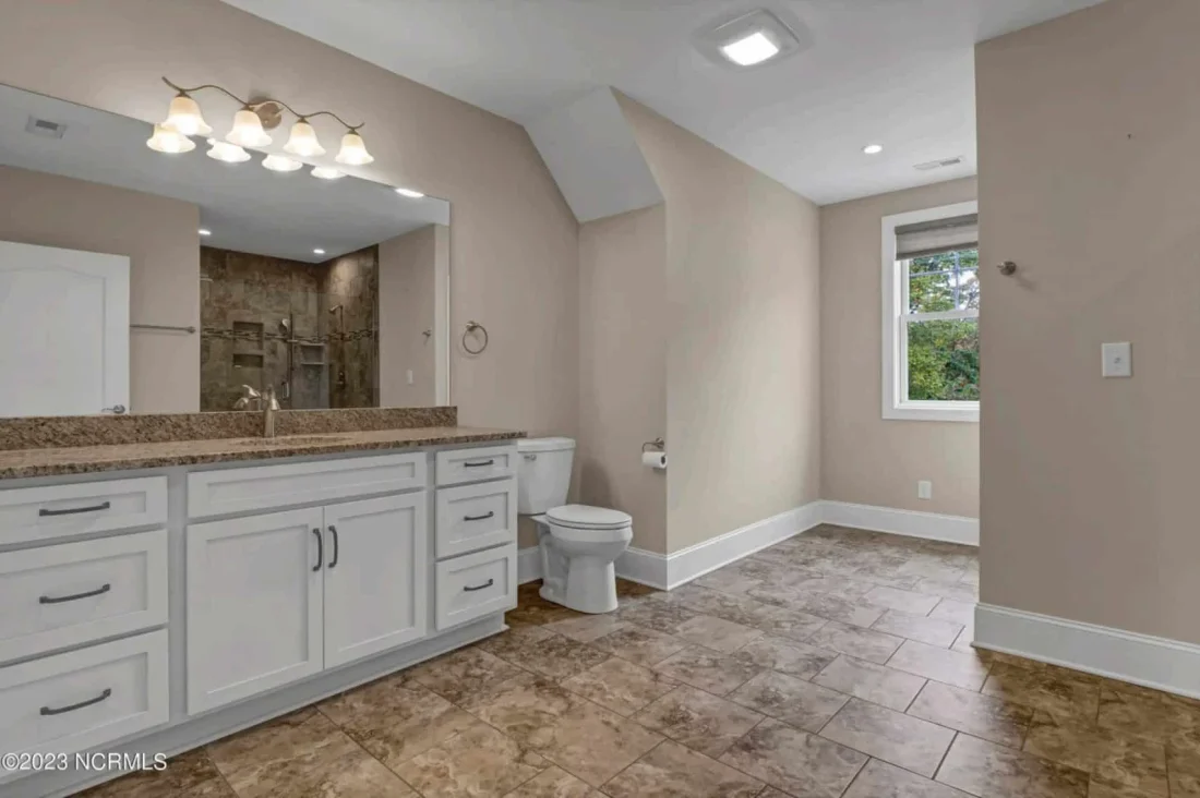 Craftsman house Plan with Modern Floor Plans and CAD Designs