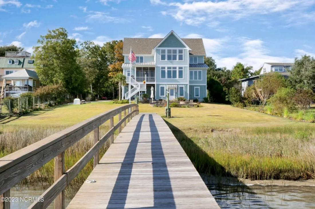 Craftsman house Plan with Modern Floor Plans and CAD Designs