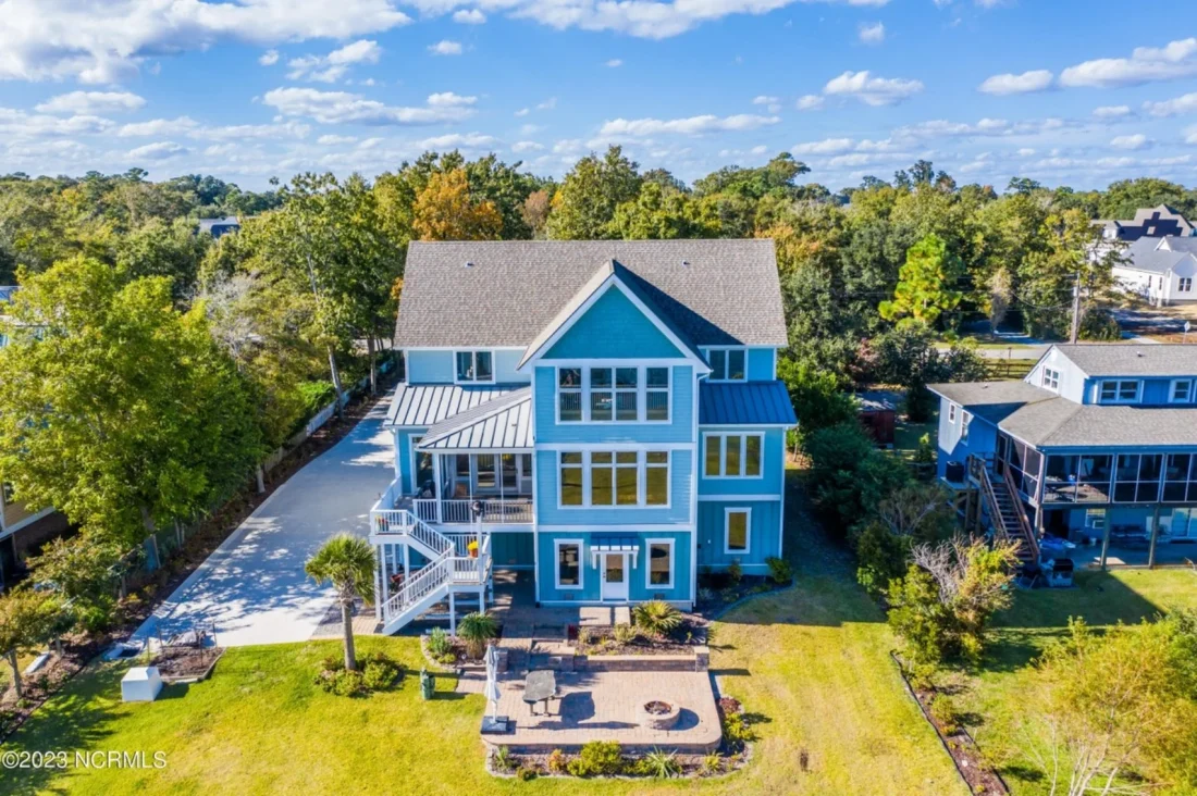 Craftsman house Plan with Modern Floor Plans and CAD Designs