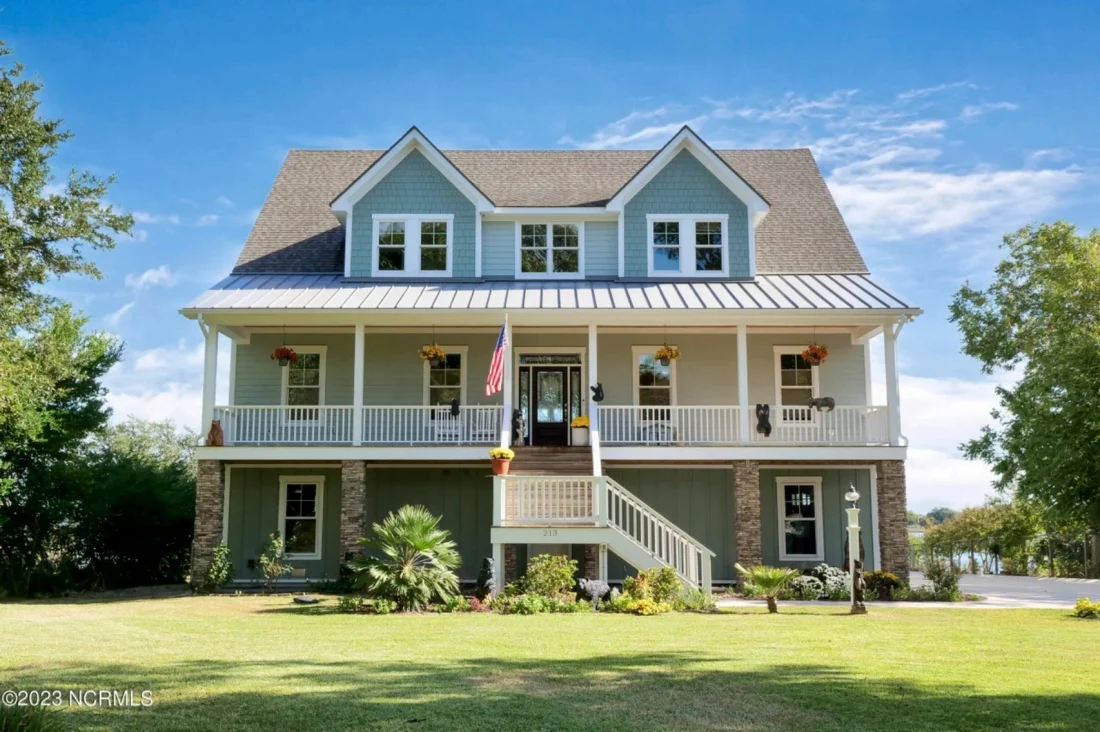 Craftsman house Plan with Modern Floor Plans and CAD Designs