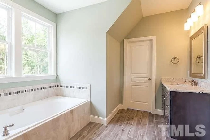 15-2051 HOUSE PLAN - 4-Bed, 5-Bath, 3,014 SF Traditional Craftsman House Plan 23 Versatile house Plan with 3 Floors