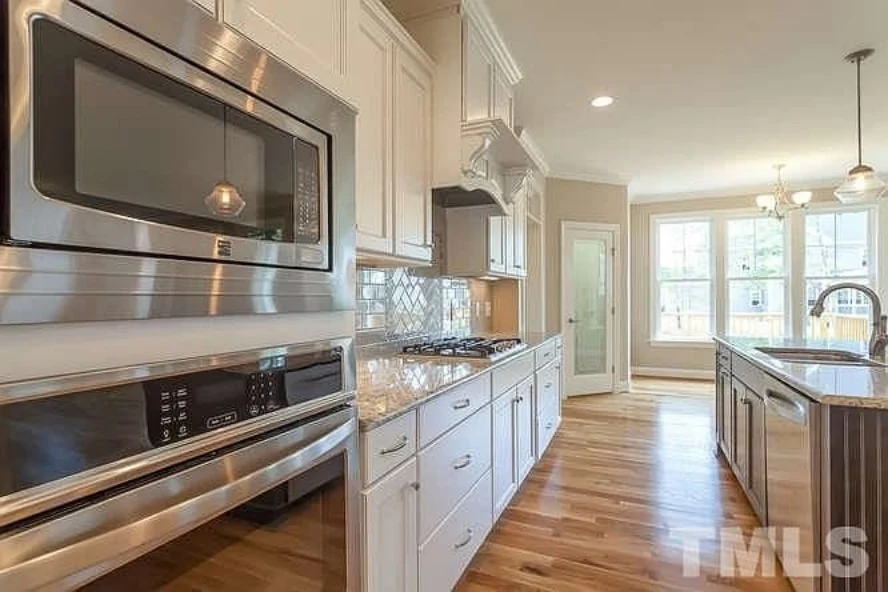 15-2051 HOUSE PLAN - 4-Bed, 5-Bath, 3,014 SF Traditional Craftsman House Plan 21 Versatile house Plan with 3 Floors