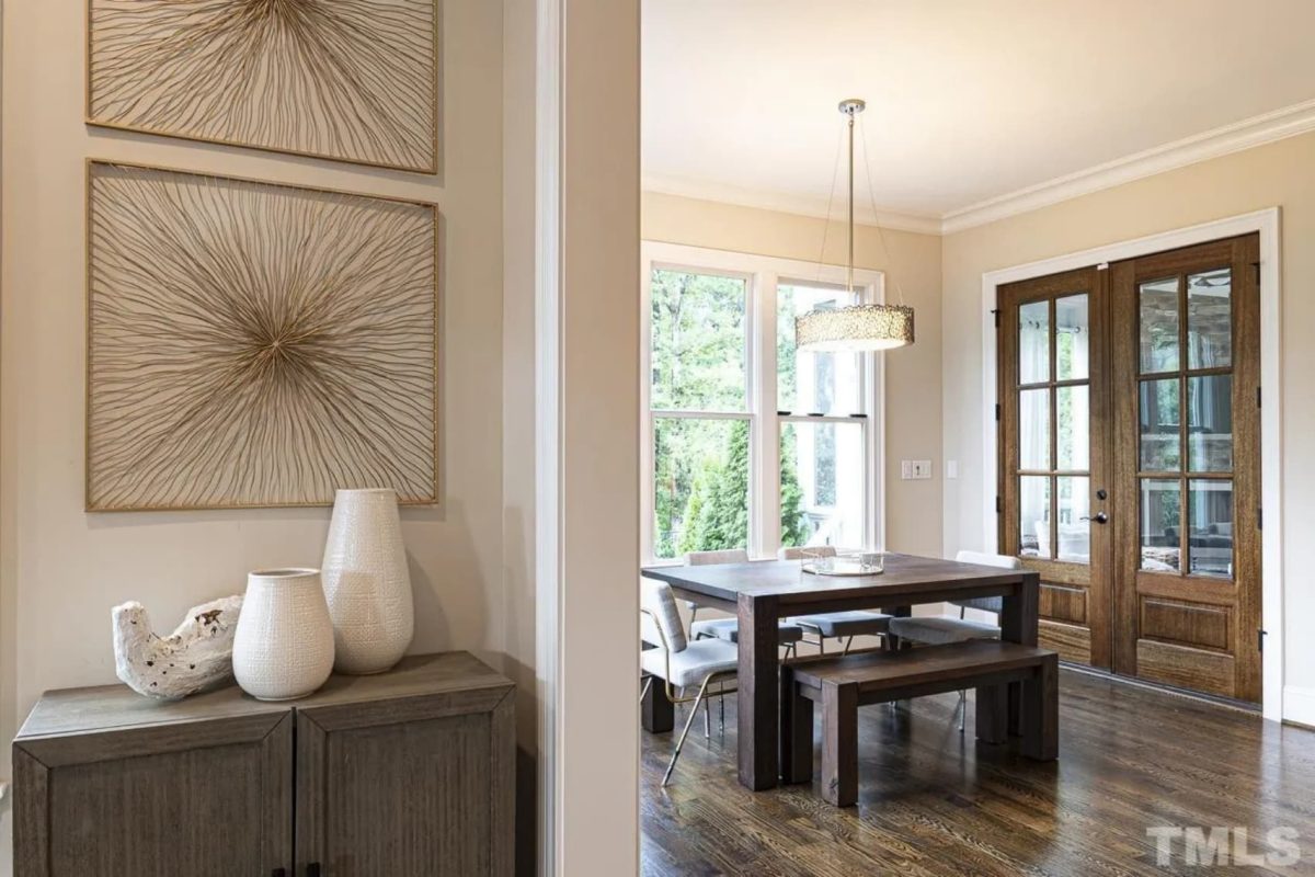 Spacious house Plan with 5 Beds, 4.5 Baths, and Modern Blueprint