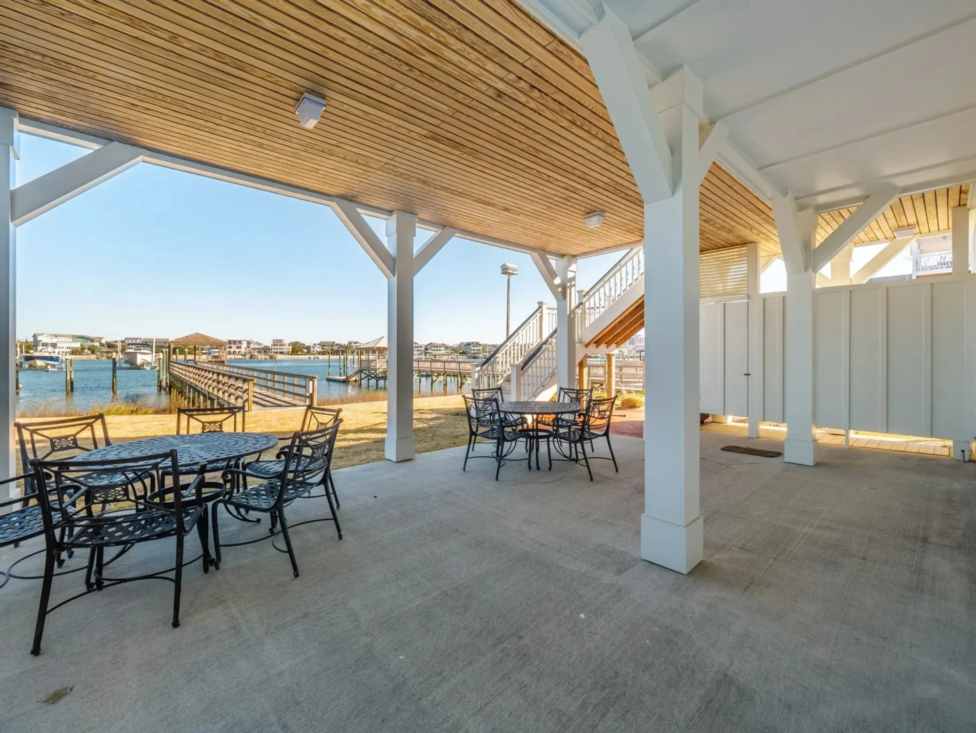 Modern Coastal house Plan with Spacious Design and Blueprint