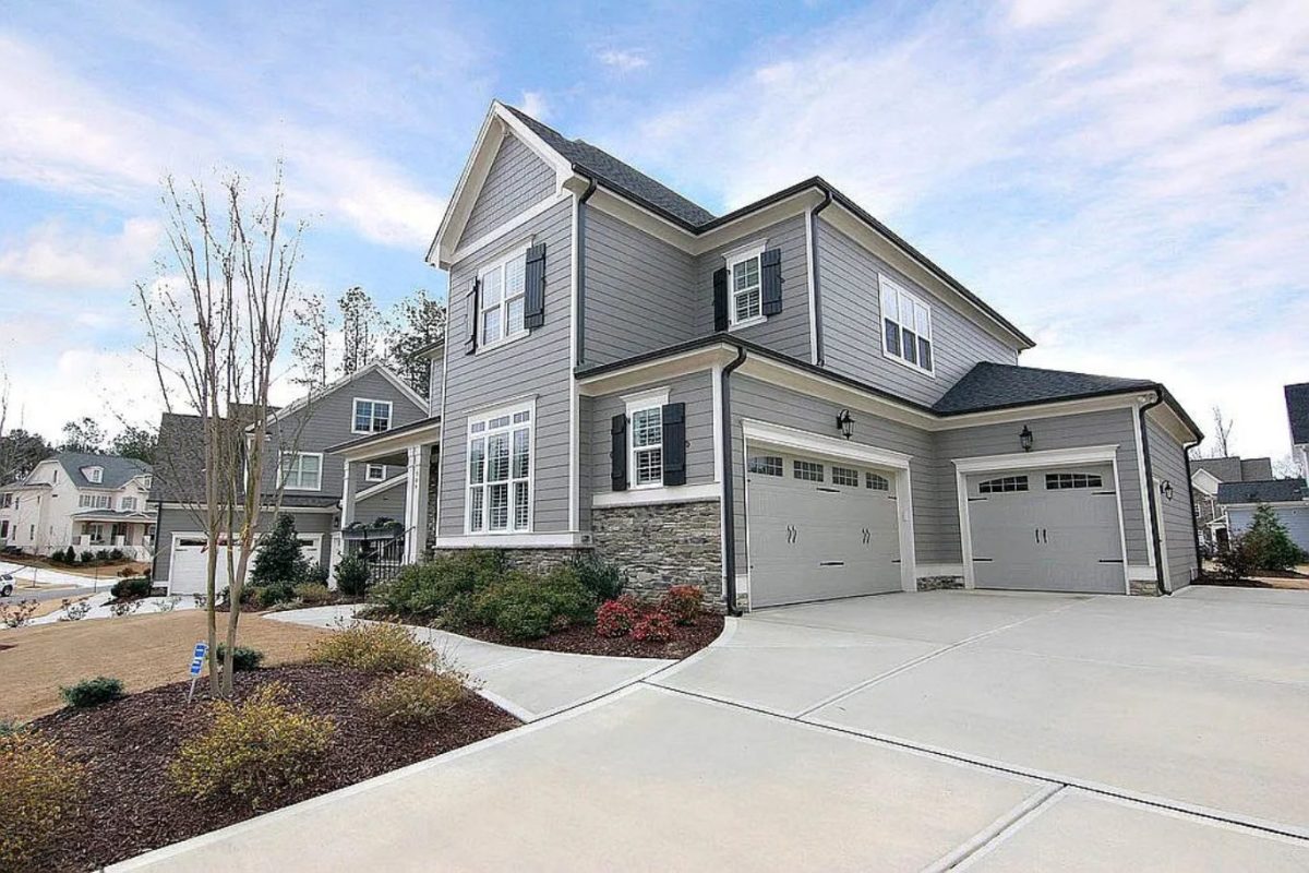 Spacious 5-Bedroom house Plan with Stunning Floor Designs