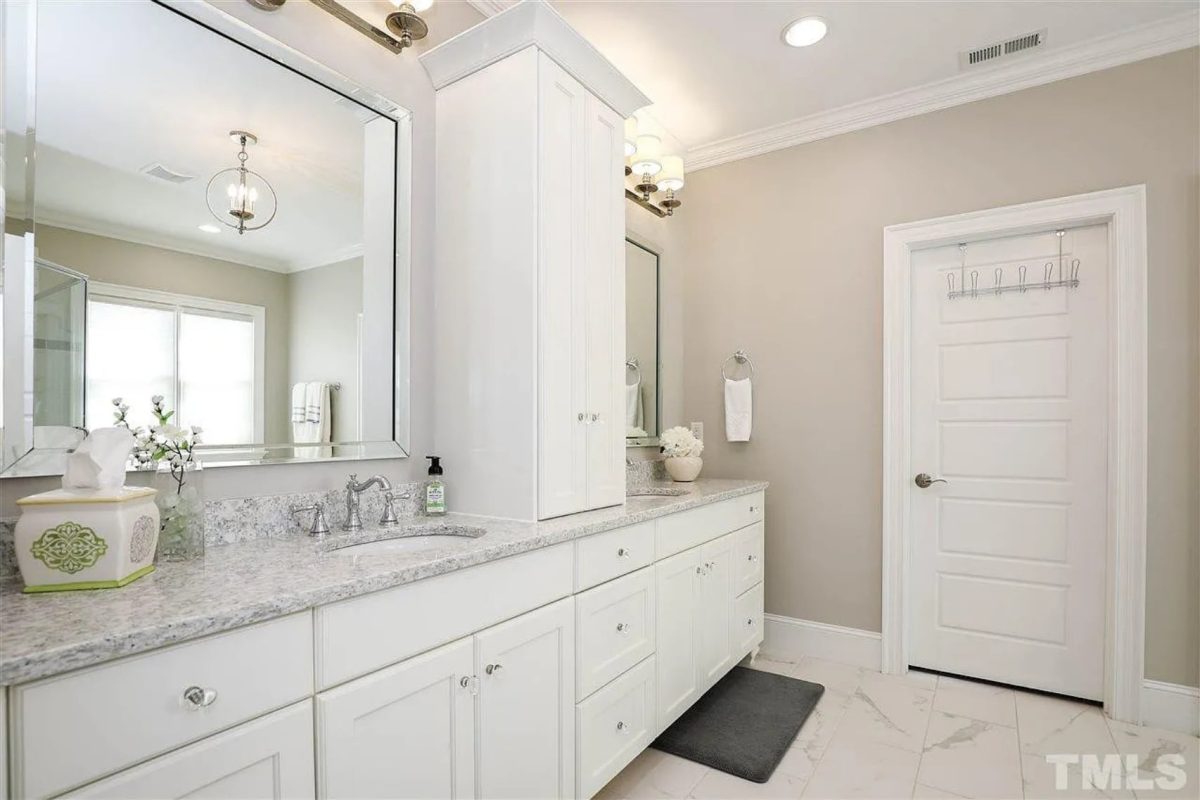 Spacious house Plan with Detailed CAD Floor Plan